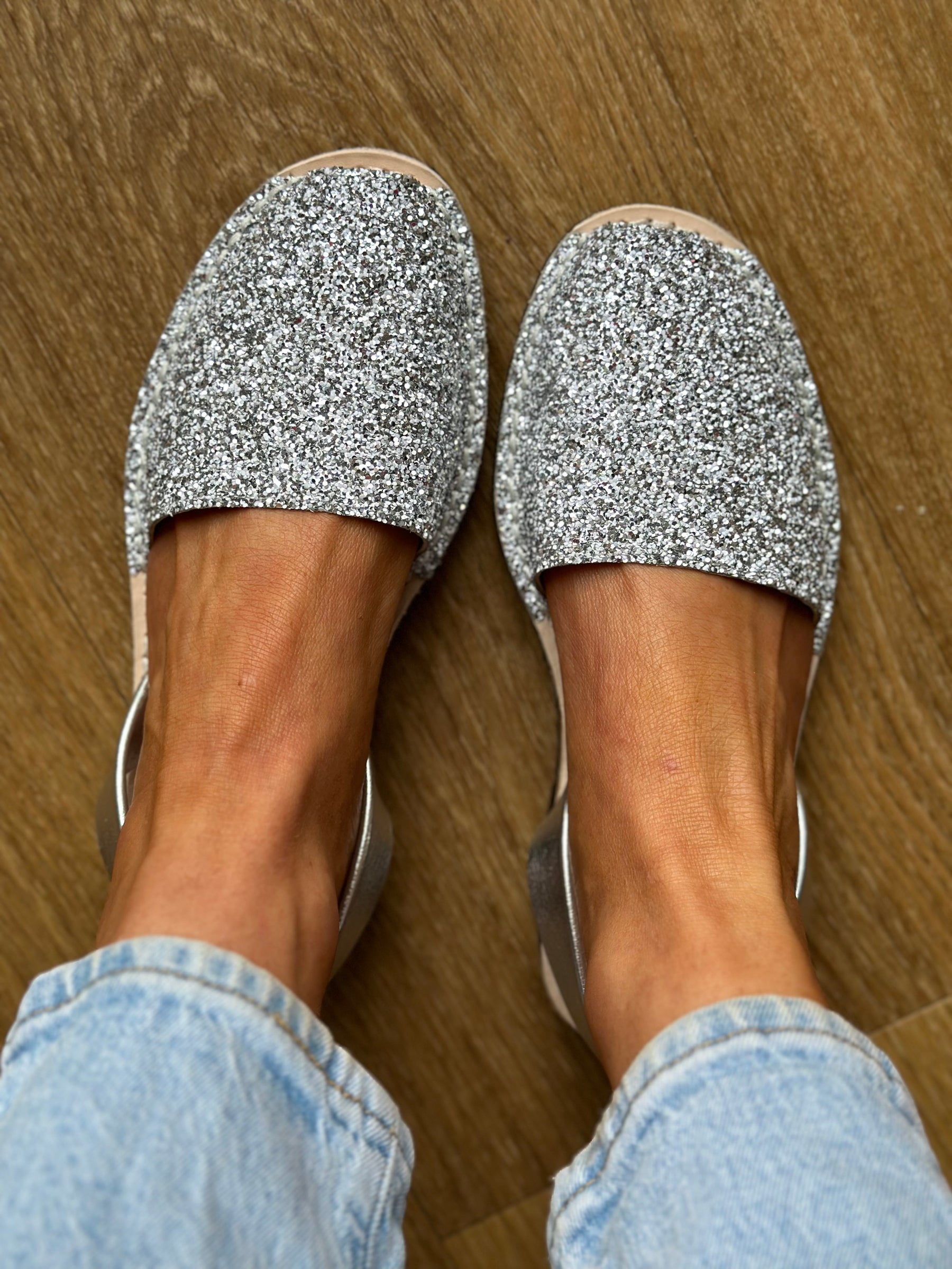 SAMPLE SALE Silver Multi Sparkle size 40