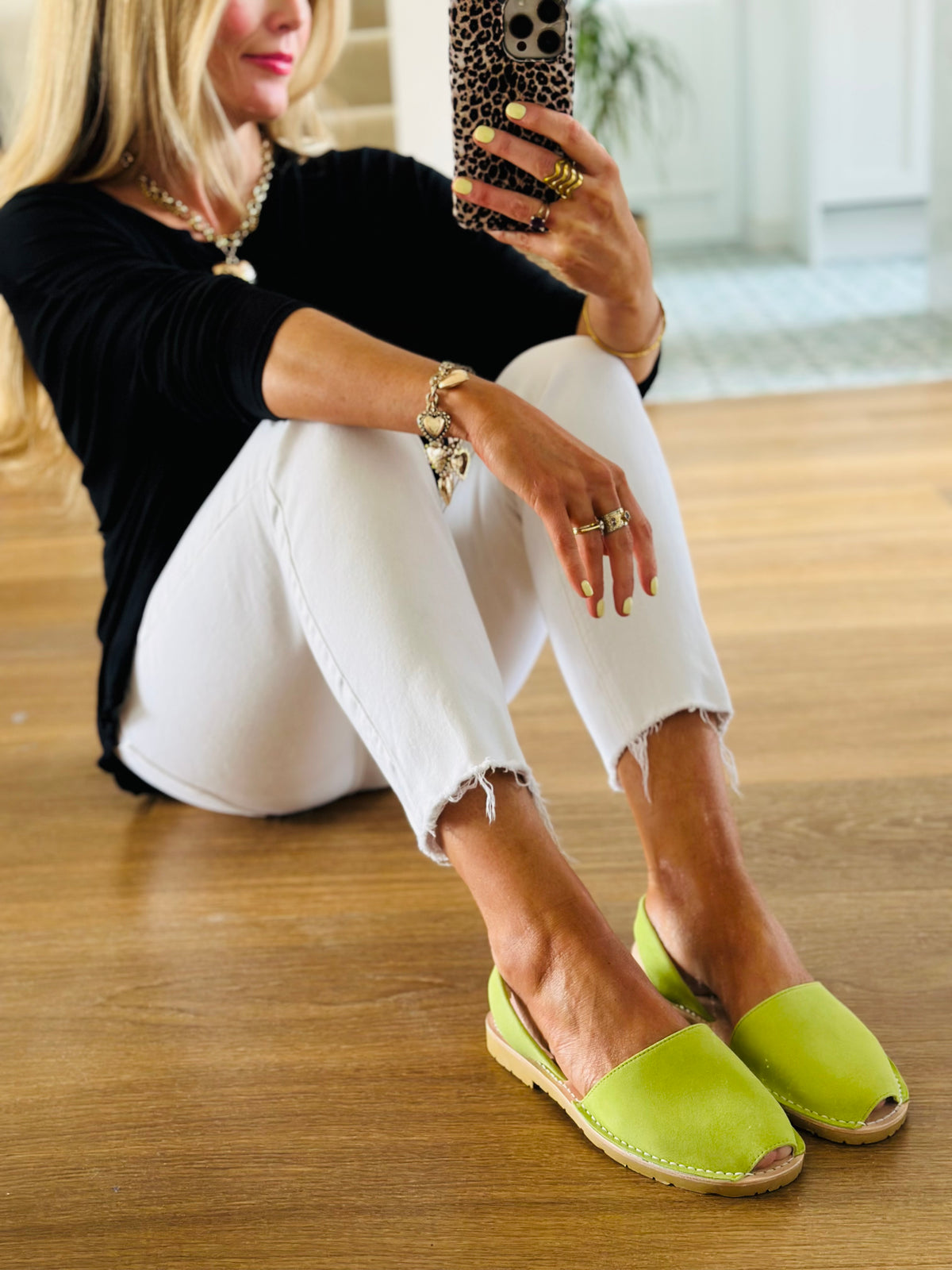 Kiwi Green Suede Avarcas