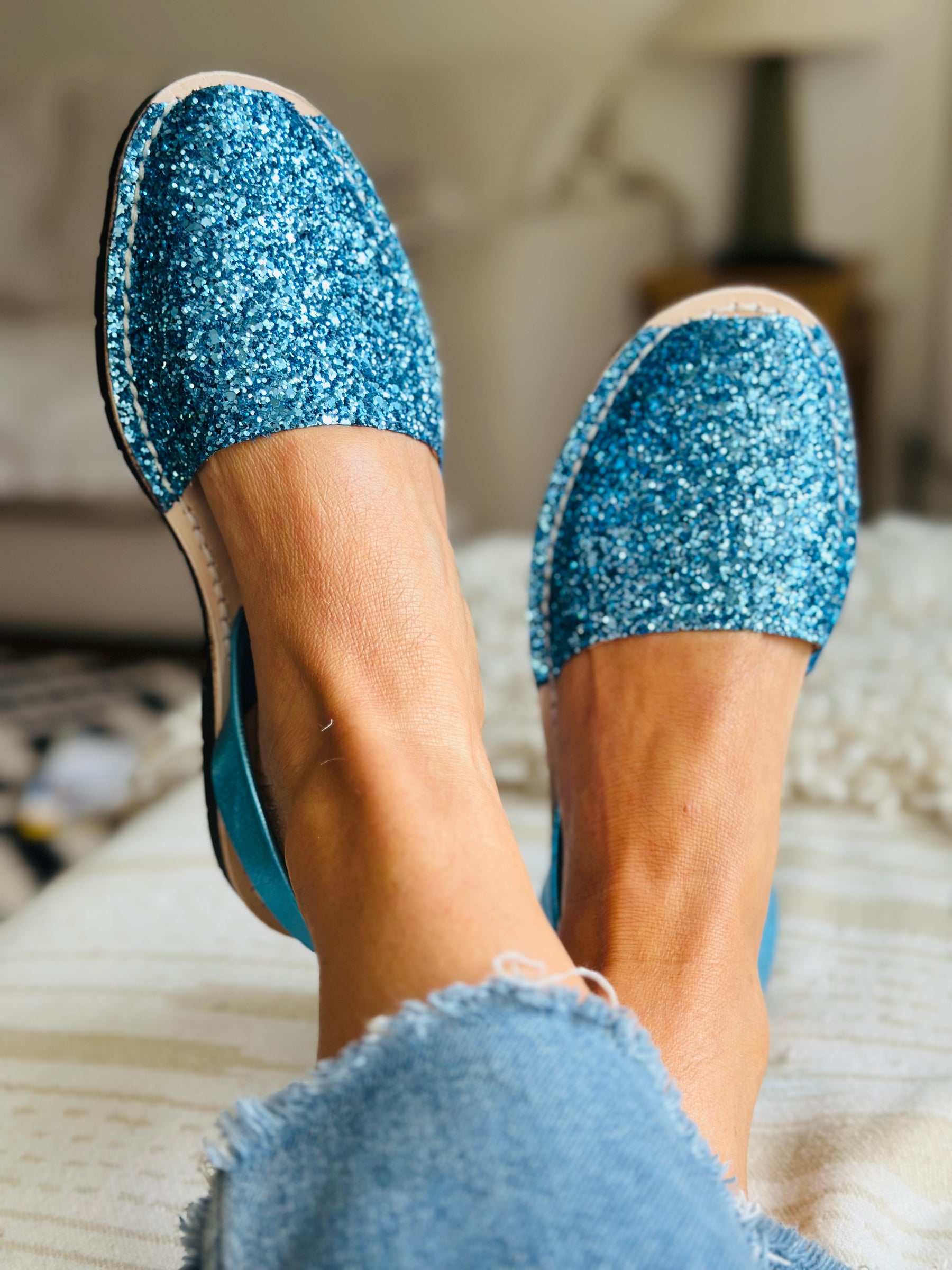 SAMPLE SALE Blue Glitter size 39,40,42