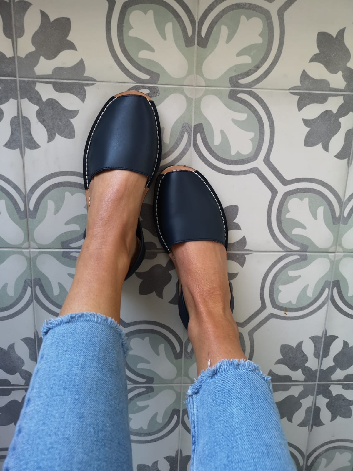 SAMPLE SALE Navy Leather Avarcas SIZES 36, 39, 43