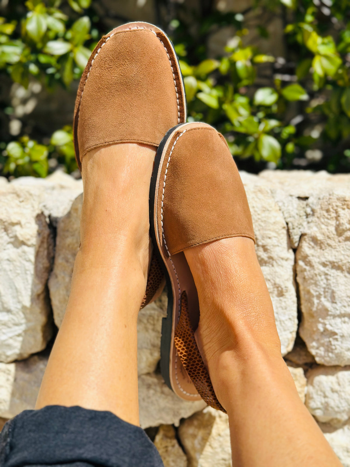 Rich Tan Suede Avarcas