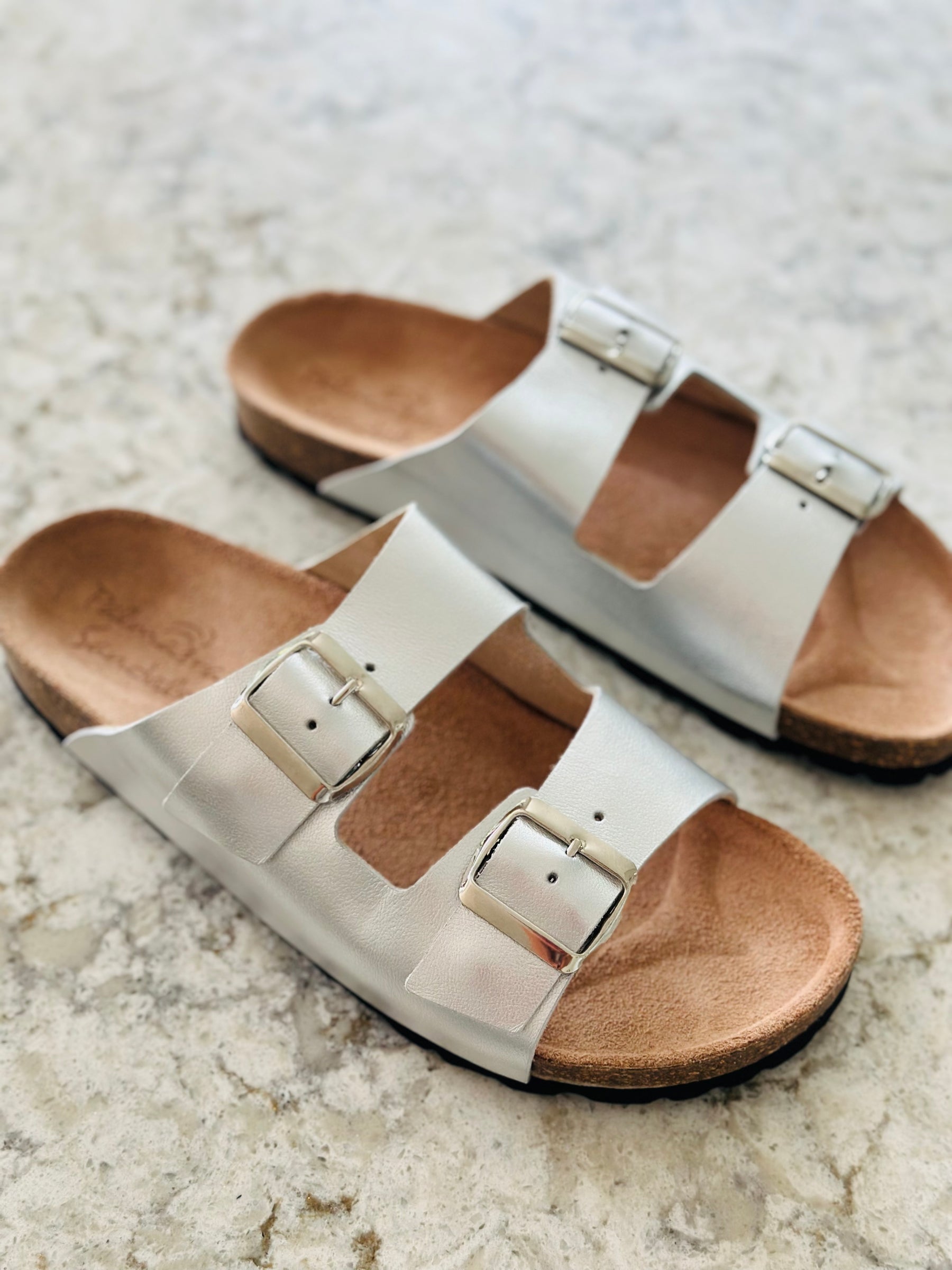 SAMPLE SALE Glastonbury Silver slide size 39