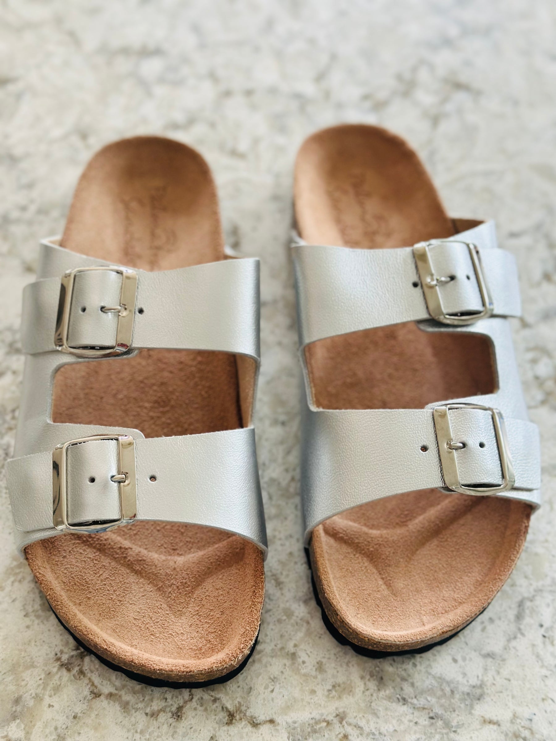 SAMPLE SALE Glastonbury Silver slide size 39