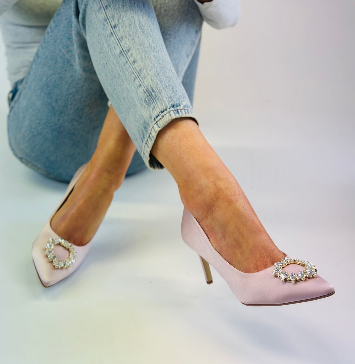 SAMPLE SALE Blush satin heels size 40