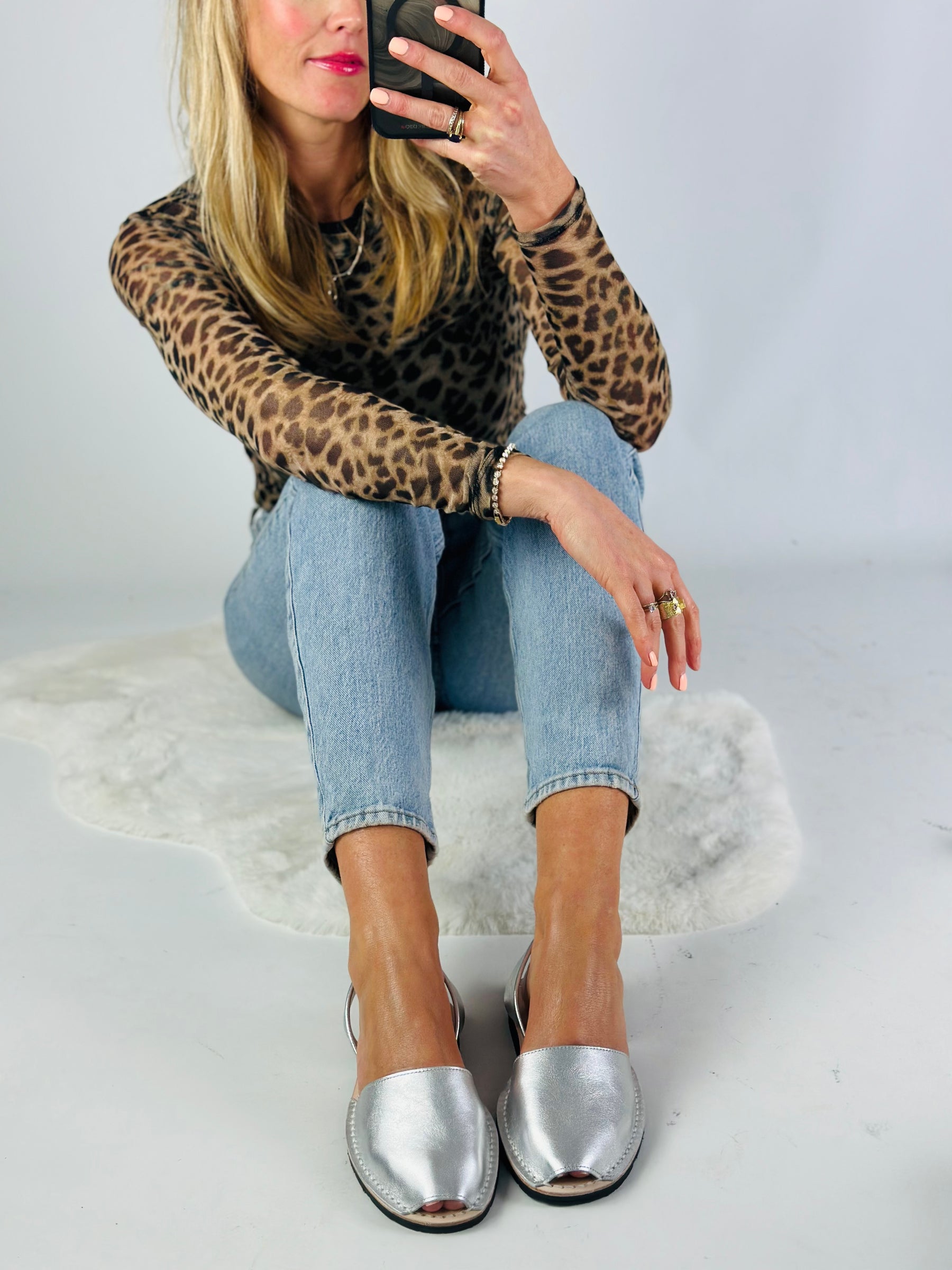 SAMPLE SALE Silver Leather Avarcas SIZES 37 & 39