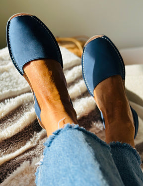 Navy Nubuck Avarcas