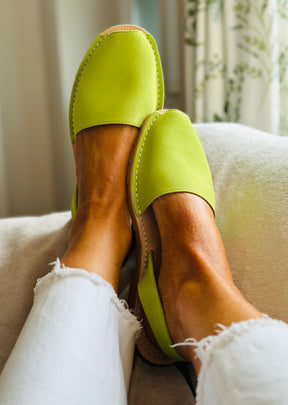 Kiwi Green Suede Avarcas