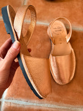 Sample sale rose metallic size 39