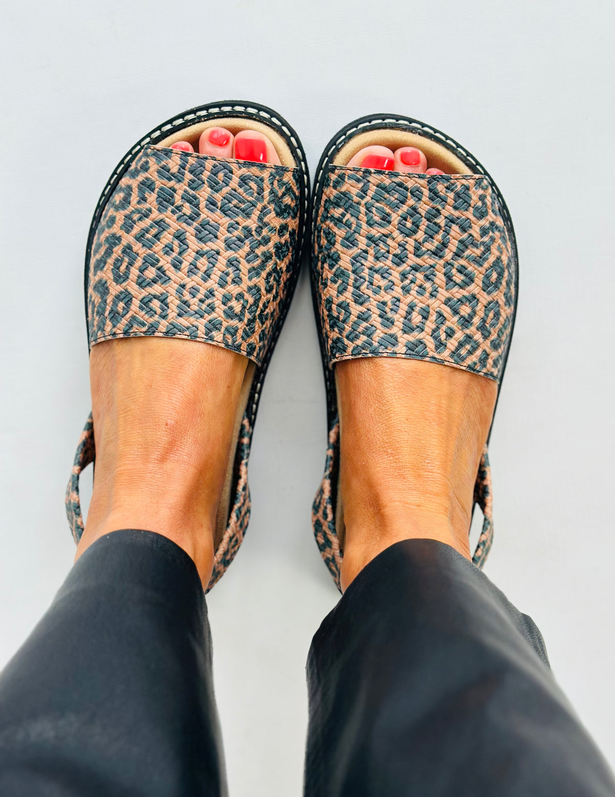 Leopard Print Ergonomic