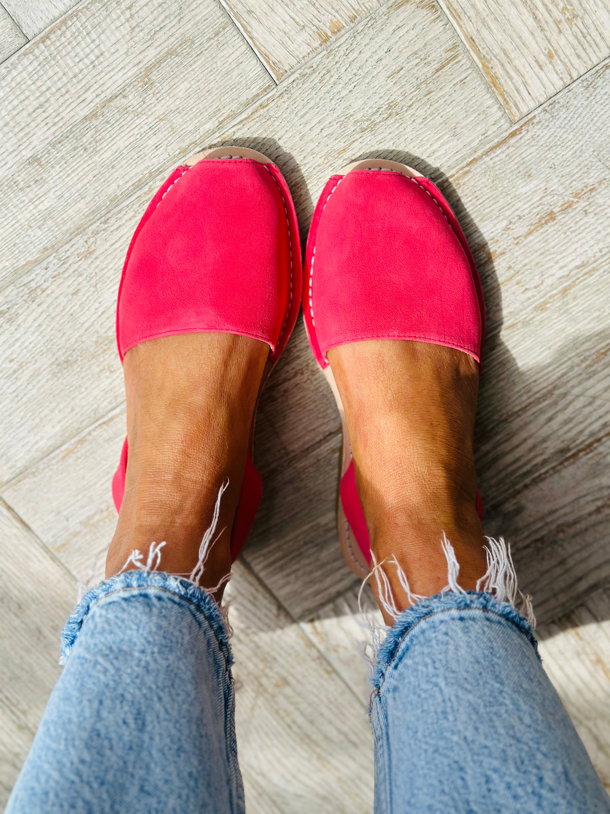 Raspberry Suede Avarcas