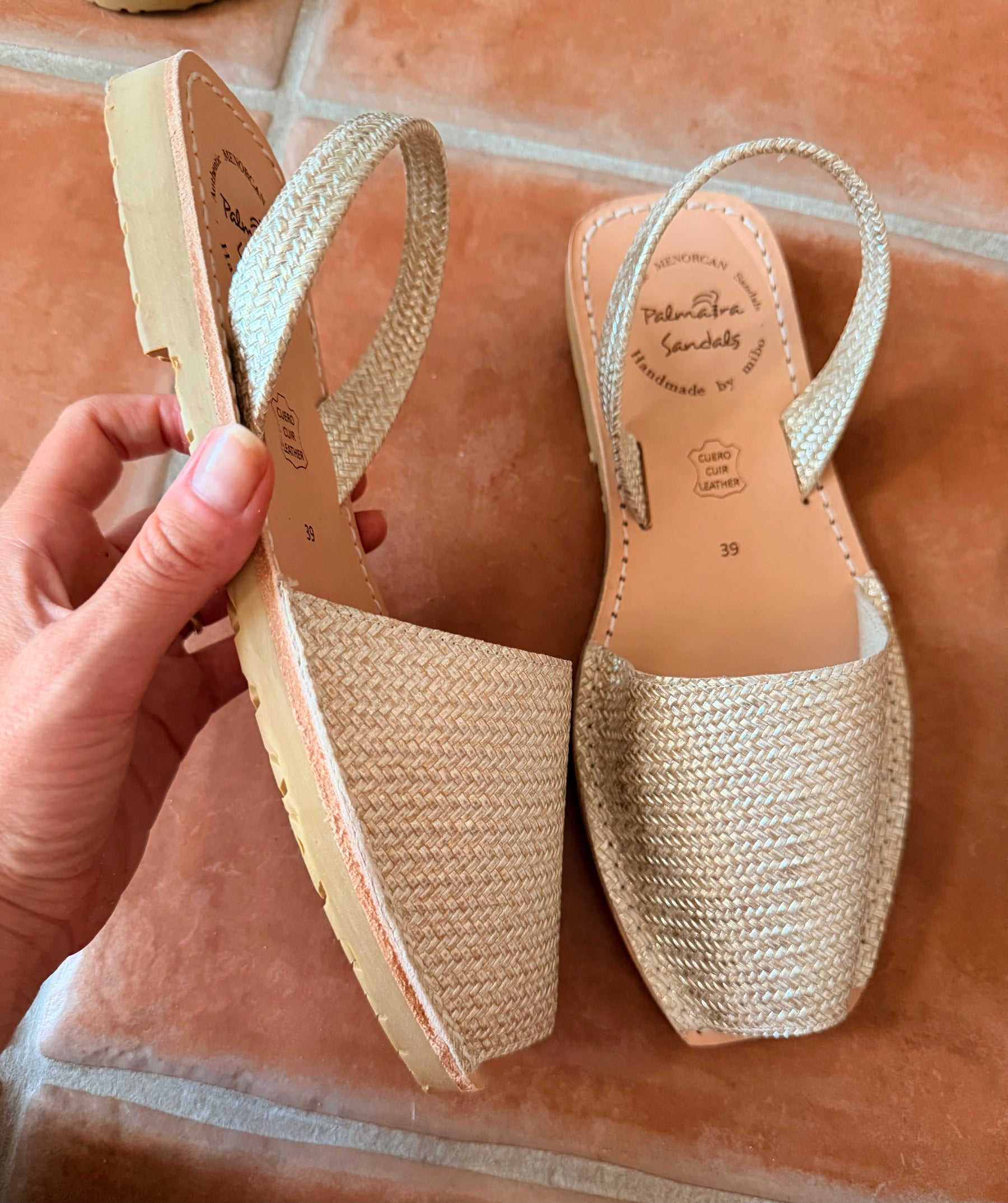 Sample sale textured pearl size 39