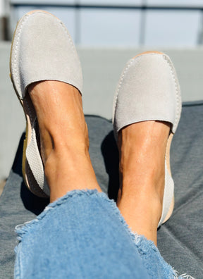 Cloud Dancer Suede Avarcas