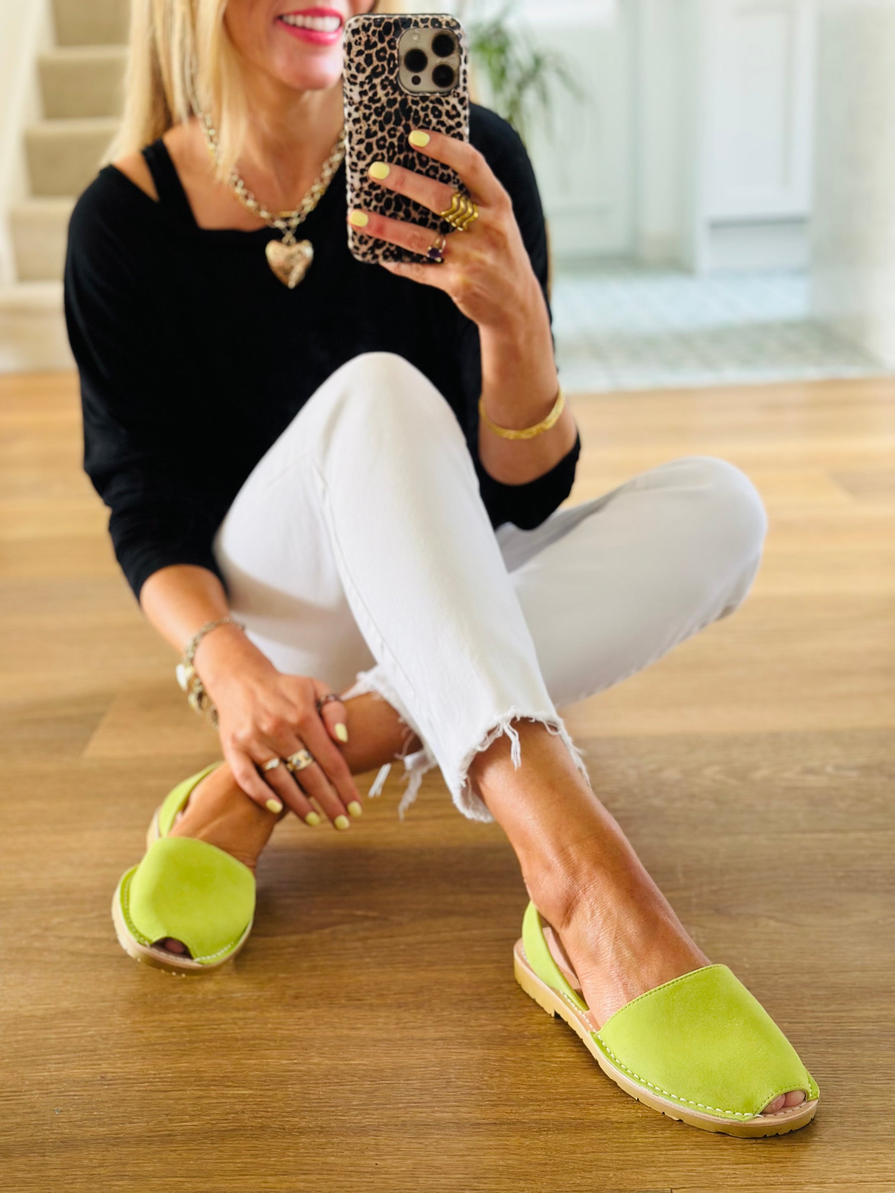 Kiwi Green Suede Avarcas