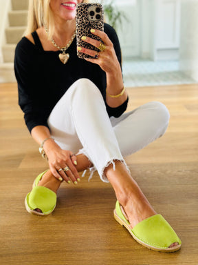 Kiwi Green Suede Avarcas
