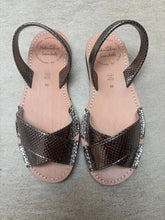 Sample Sale pewter peeptoe size 39