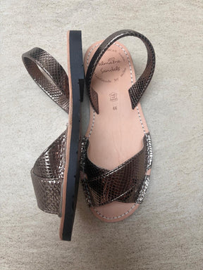 Sample Sale pewter peeptoe size 39