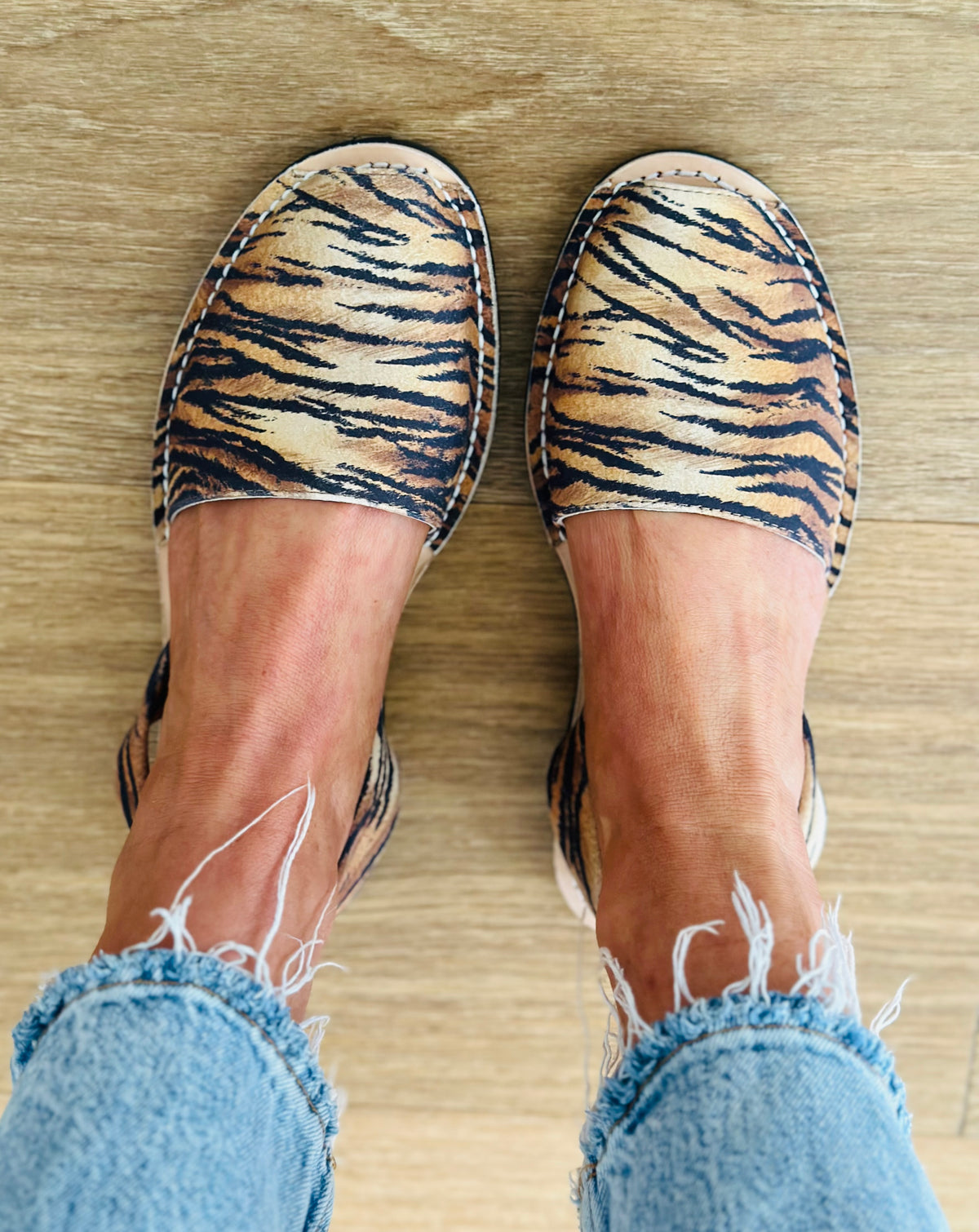 Untamed  Tiger Print Avarcas