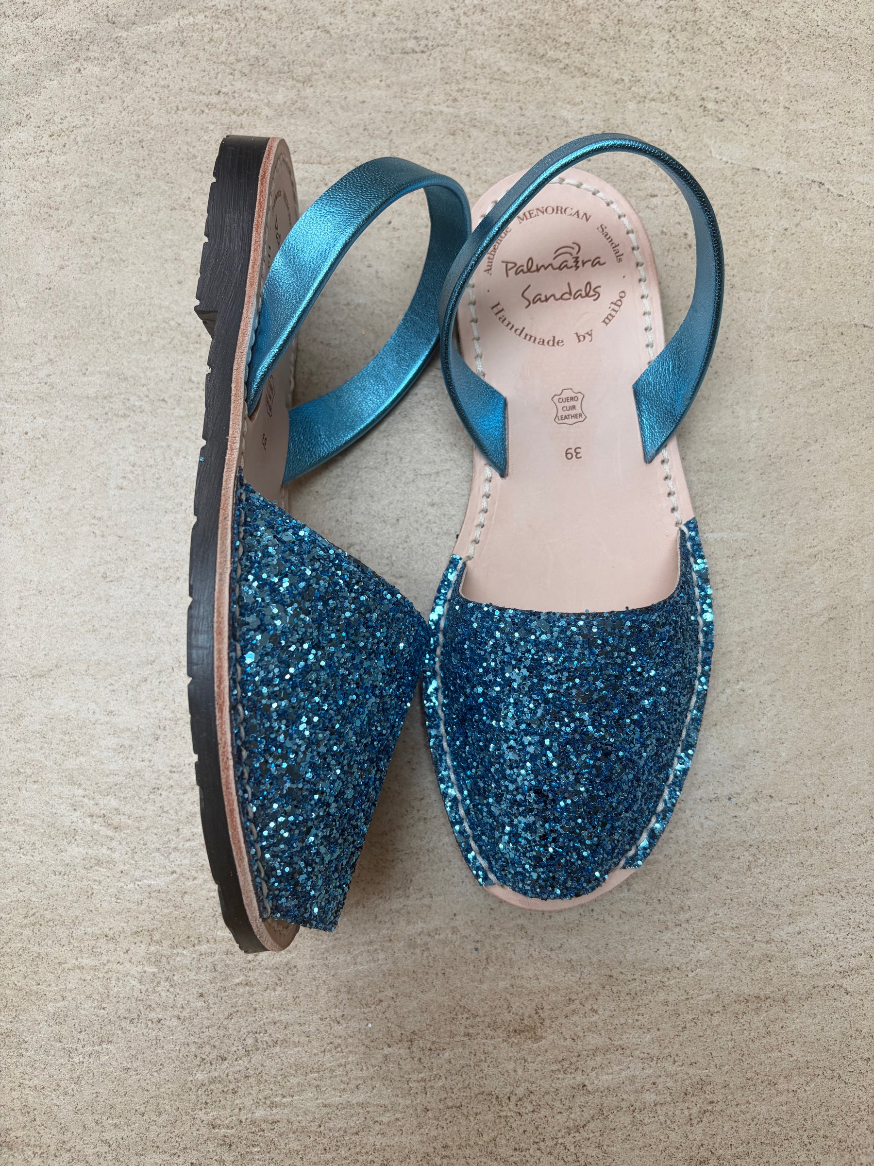 Sample Sale blue glitter size 39