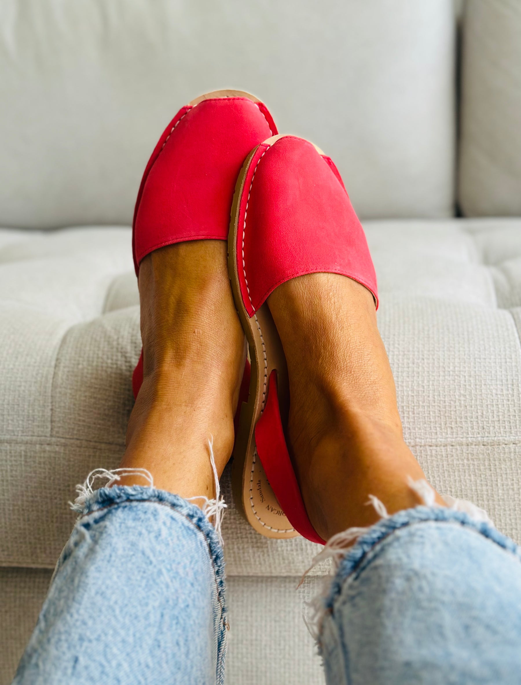 Raspberry Suede Avarcas