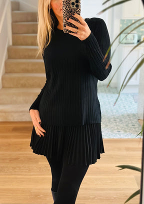 Round neck ribbed top