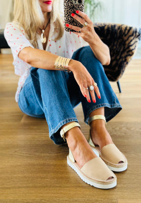 Jeanie Neutral Lowforms