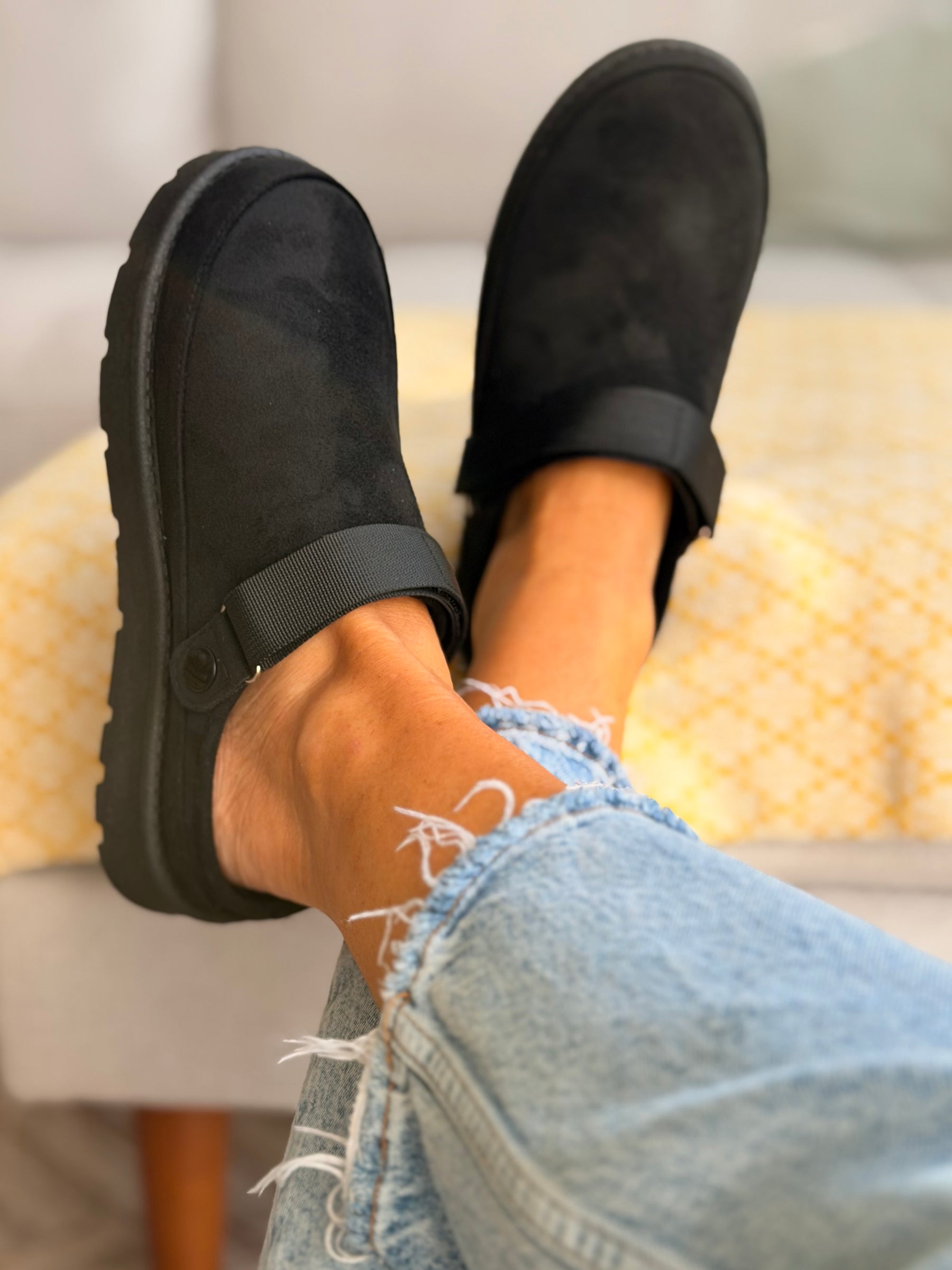 Platform Clogs Black