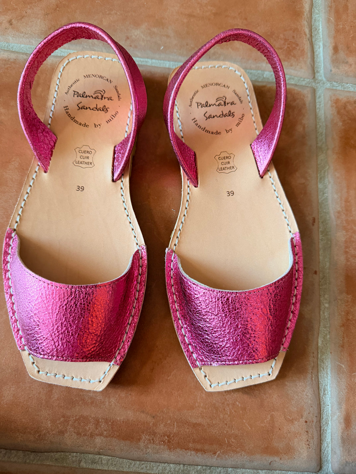 Sample Sale pink metallic peeptoe size 39