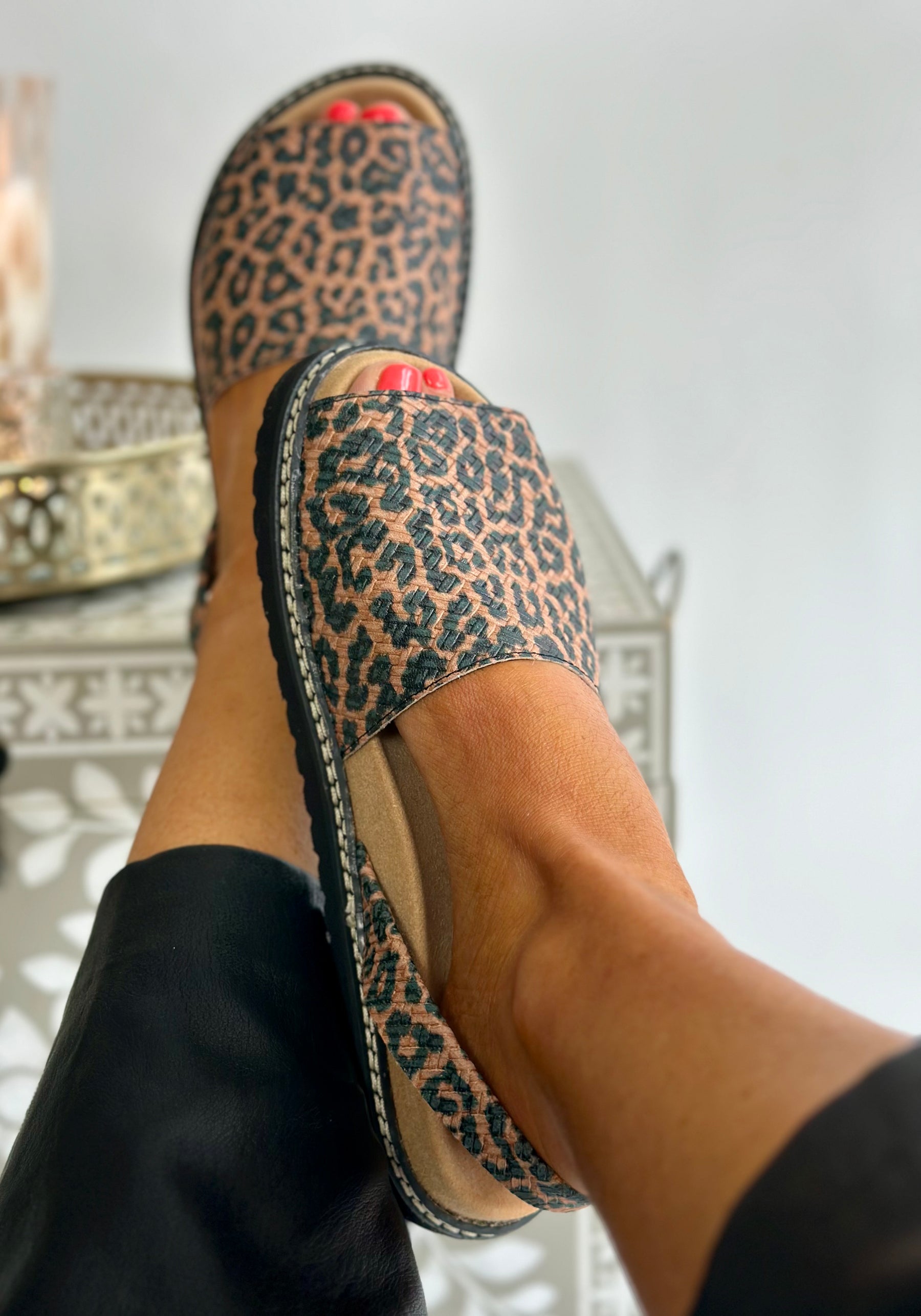 Leopard Print Ergonomic