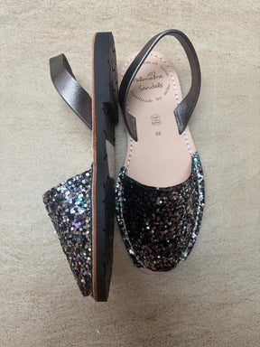 Sample Sale gunmetal sequins size 39
