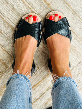 Noir Peeptoe