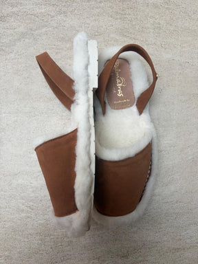 Sample Sale Tan snugs size 40