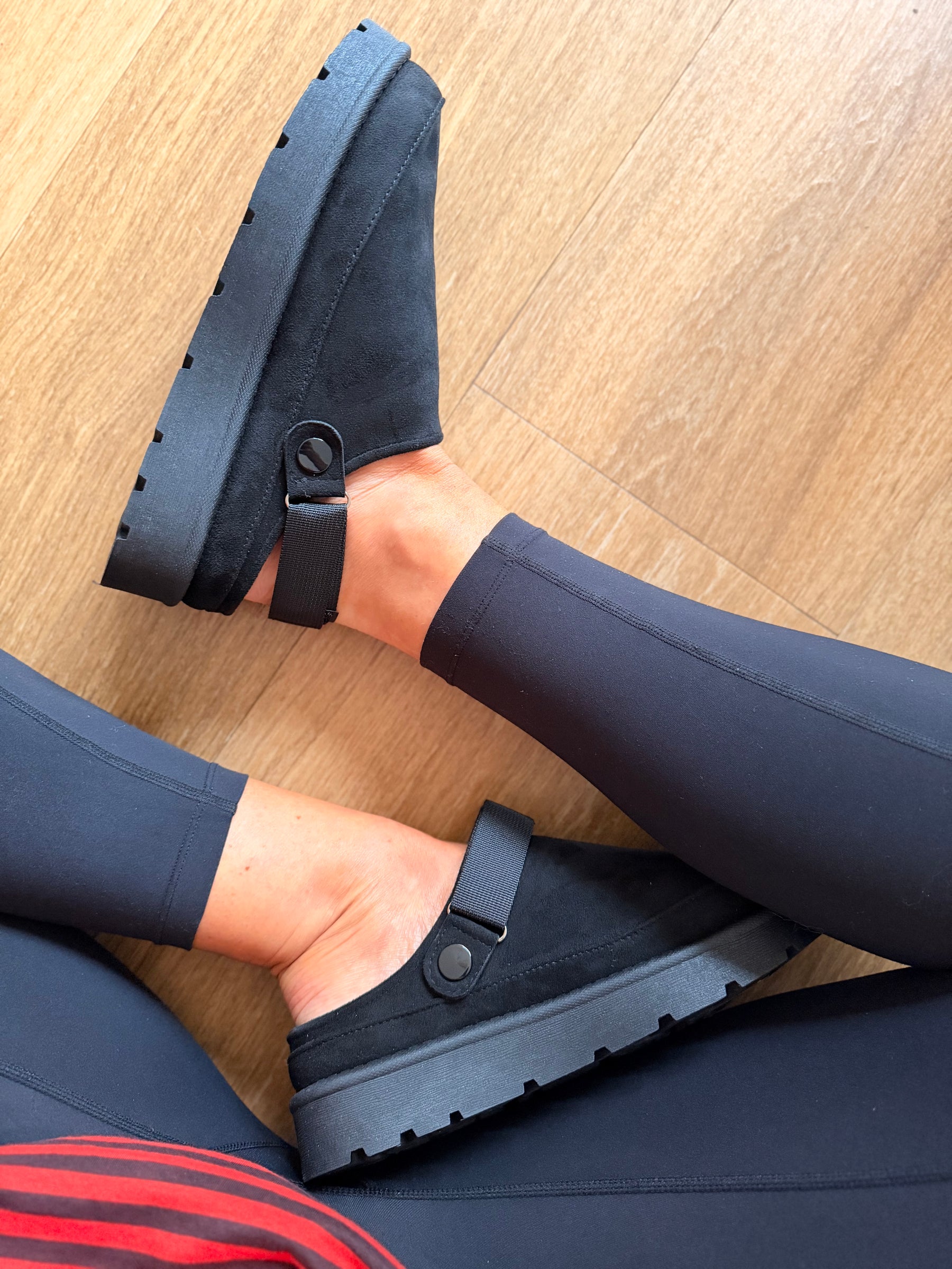 Platform Clogs Black