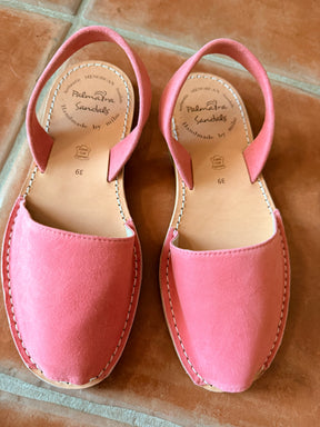 Sample sale sugar pink suede size 39