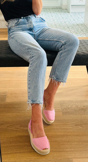 Soft Pink Lowforms