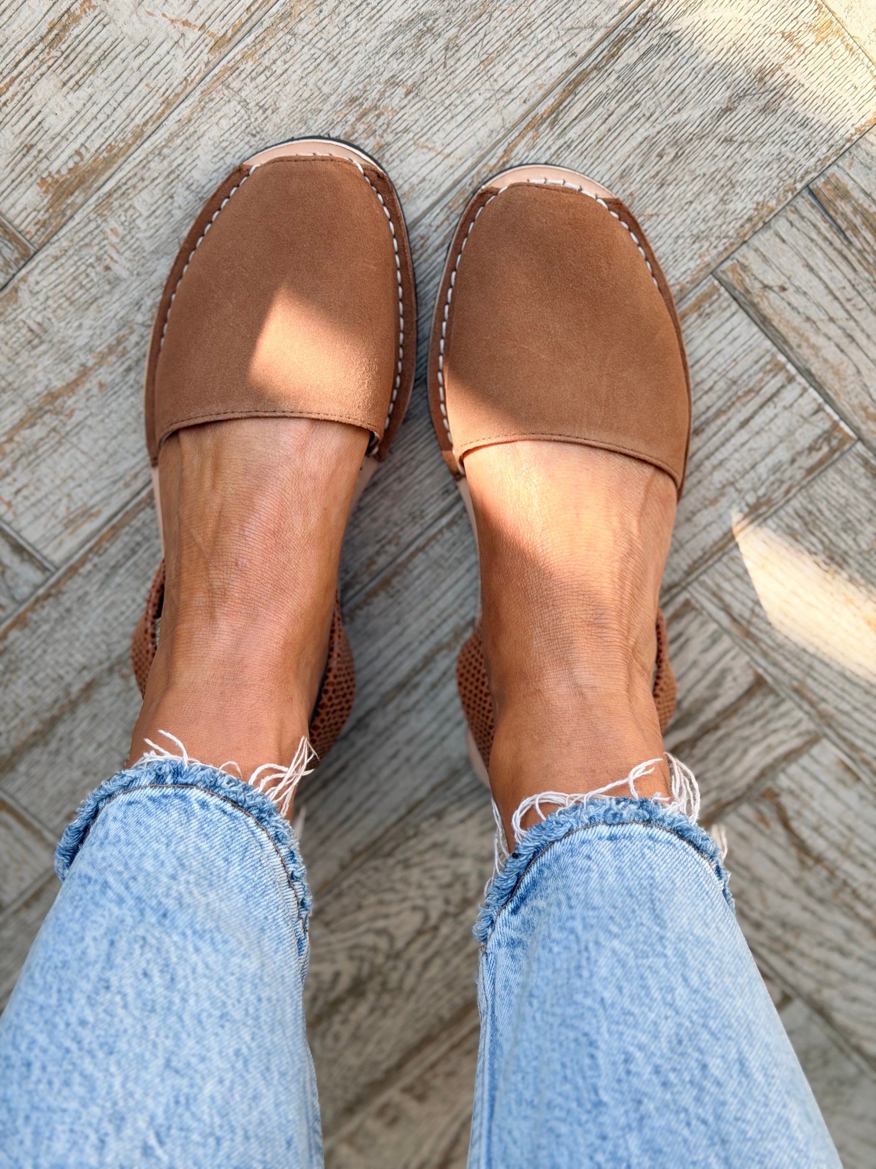 Rich Tan Suede Avarcas