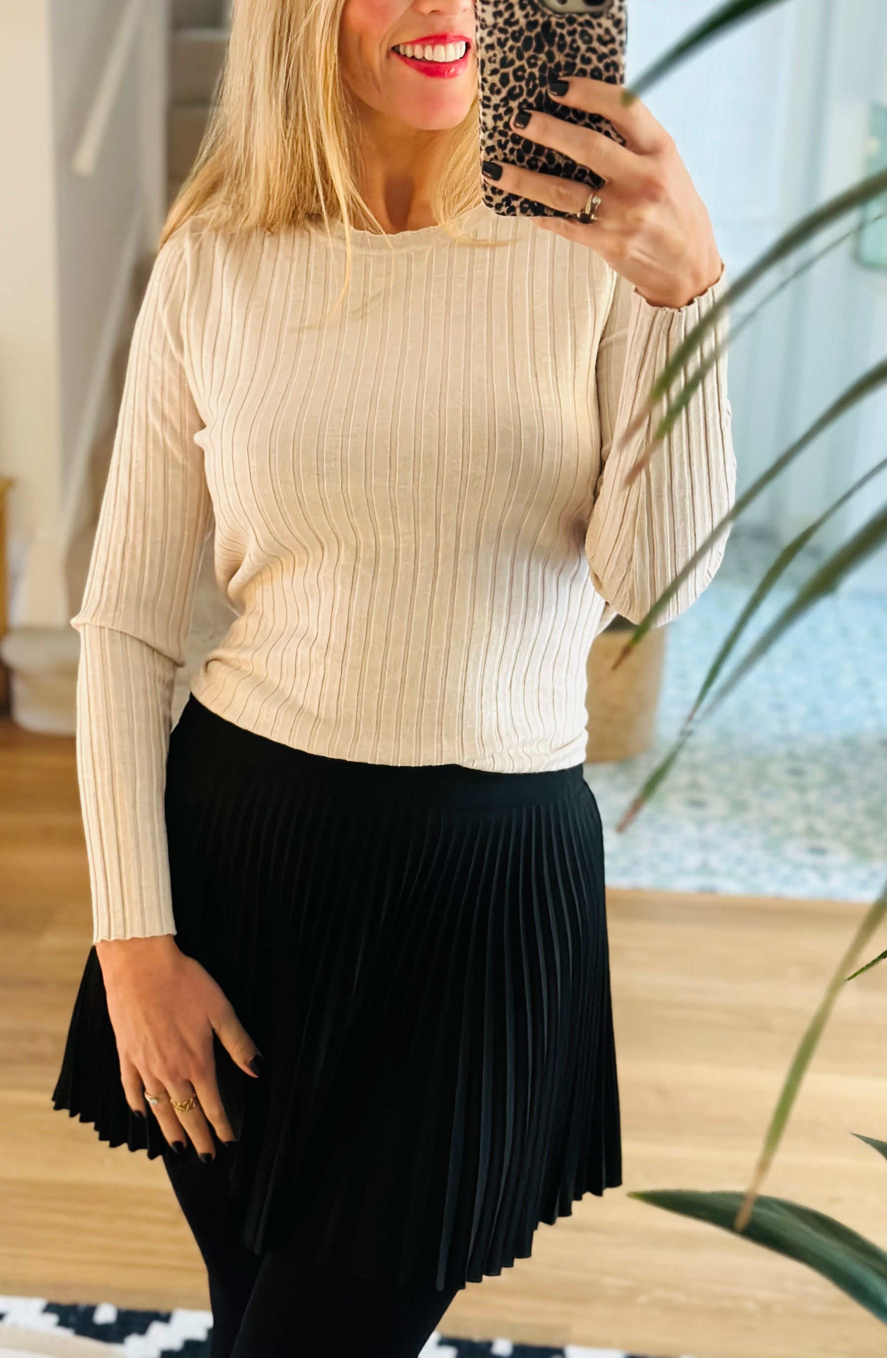 Round neck ribbed top