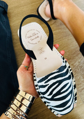 New Shape! Zoe Avarcas