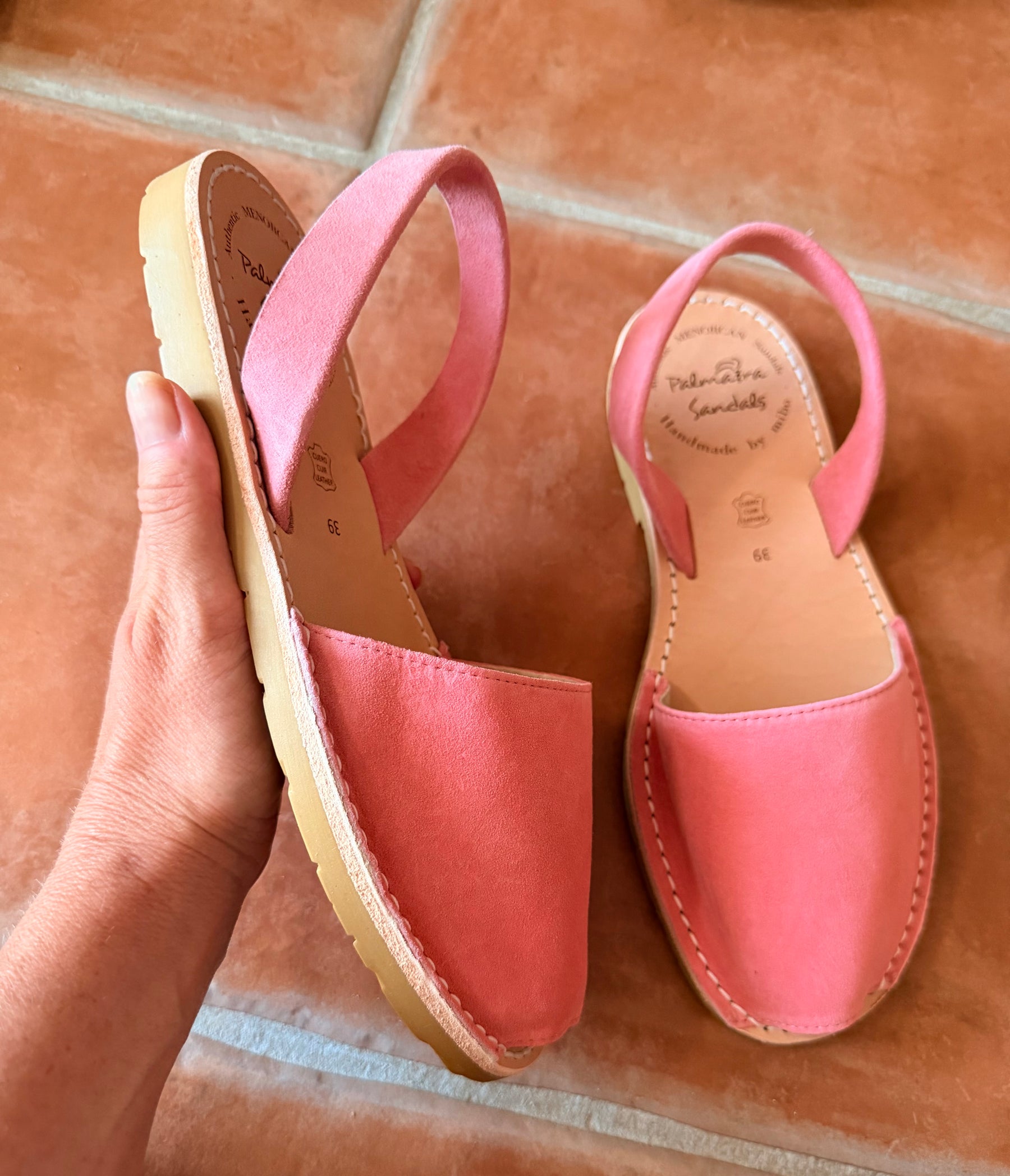 Sample sale sugar pink suede size 39