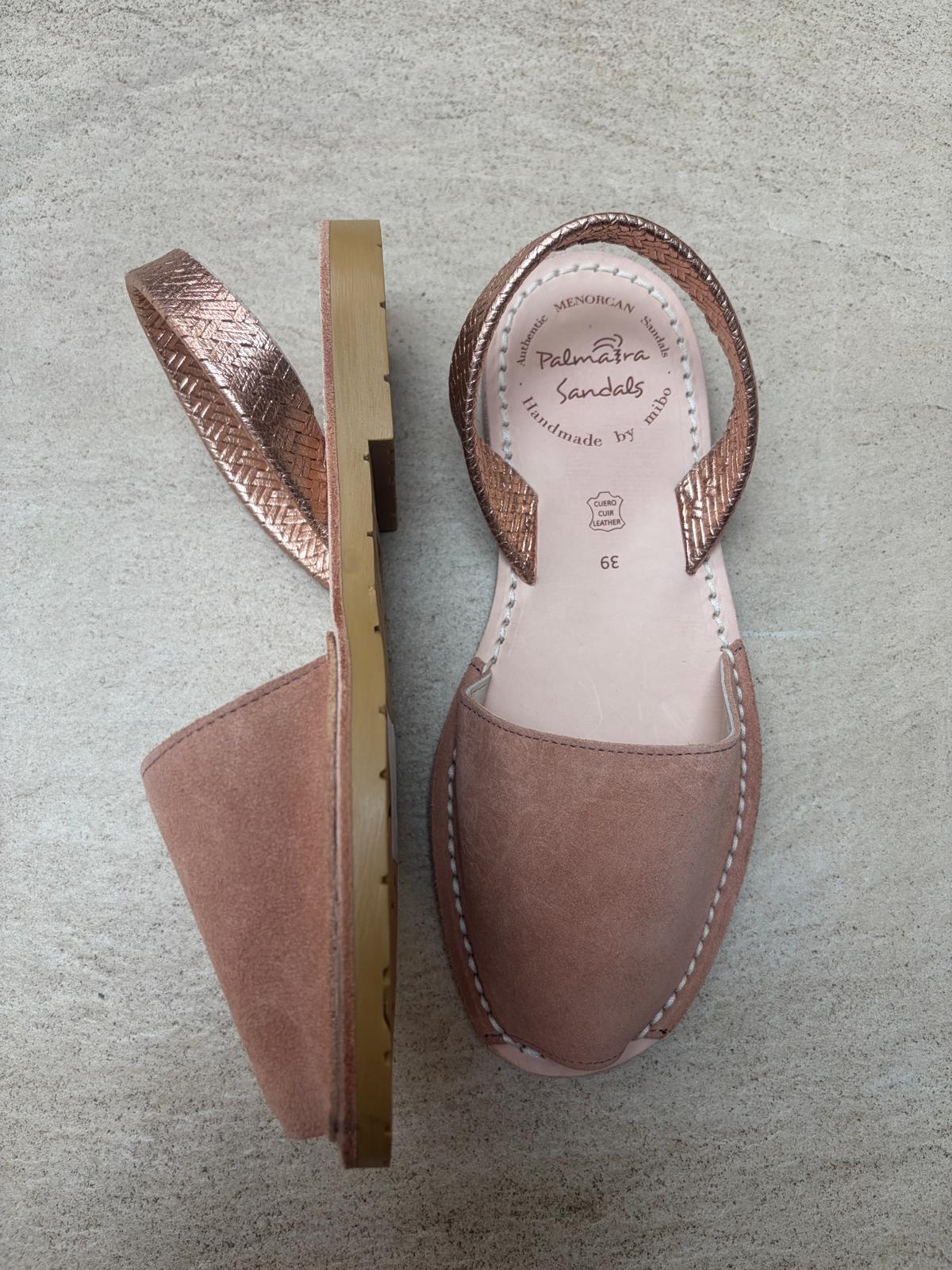 Sample Sale neutral suede size 39
