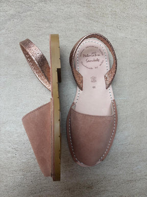 Sample Sale neutral suede size 39