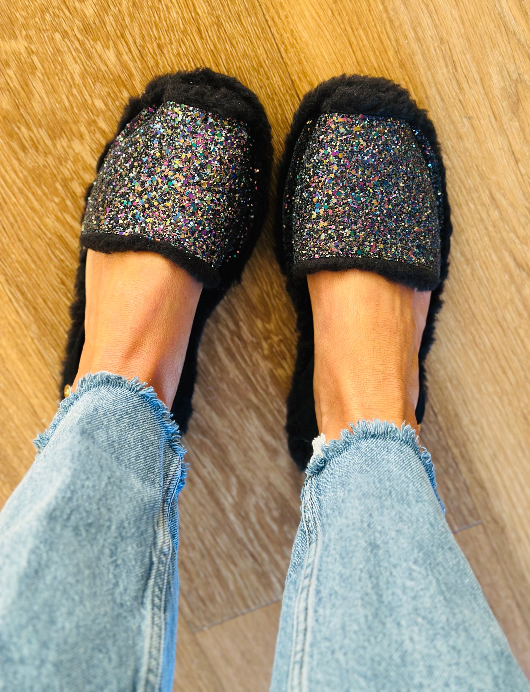 Black Multi Glitter Palmaira Snug