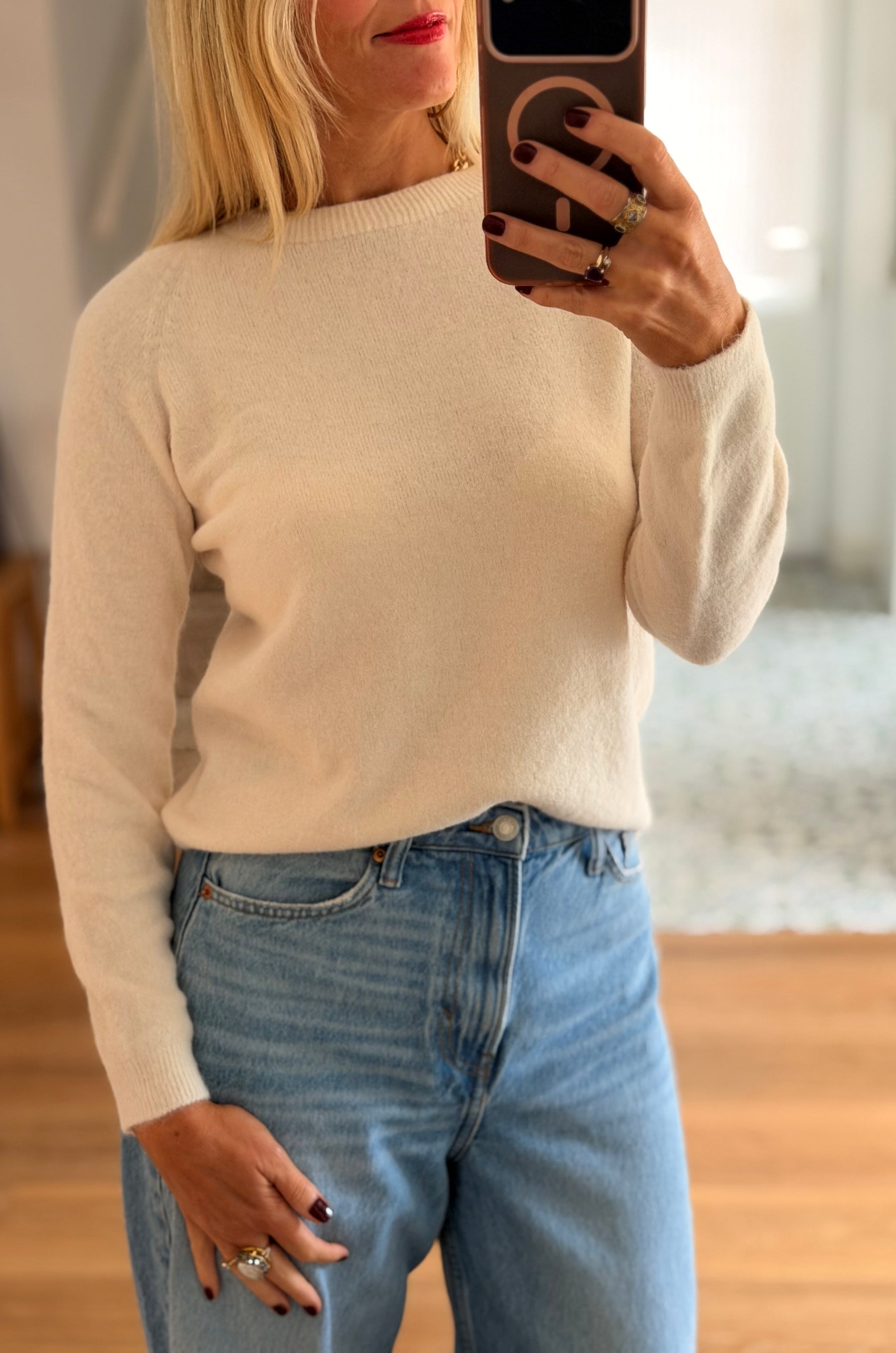 Round Neck Knit