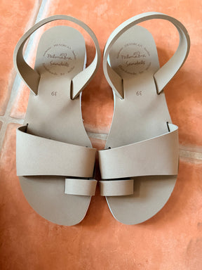 Sample sale waterproof taupe size 39