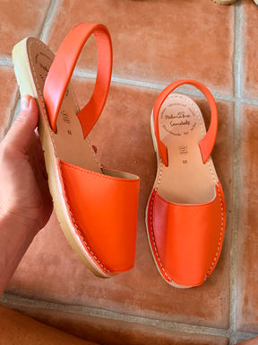 Sample Sale orange leather size 39