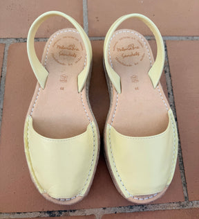 Sample sale Latte lowform size 39