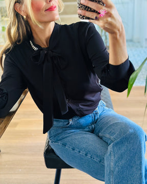 Pussybow blouse