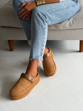 Platform Clogs Tan