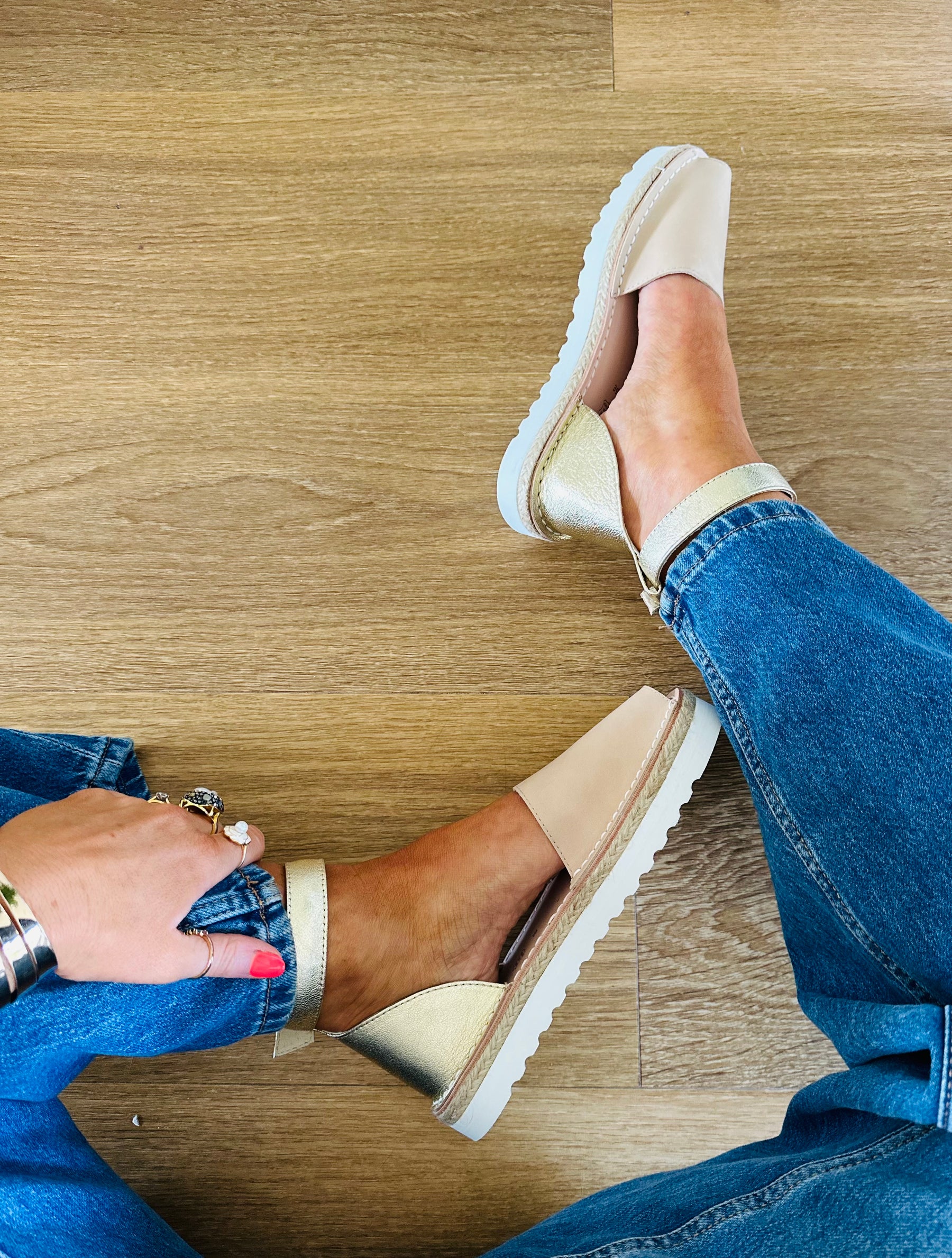 Jeanie Neutral Lowforms