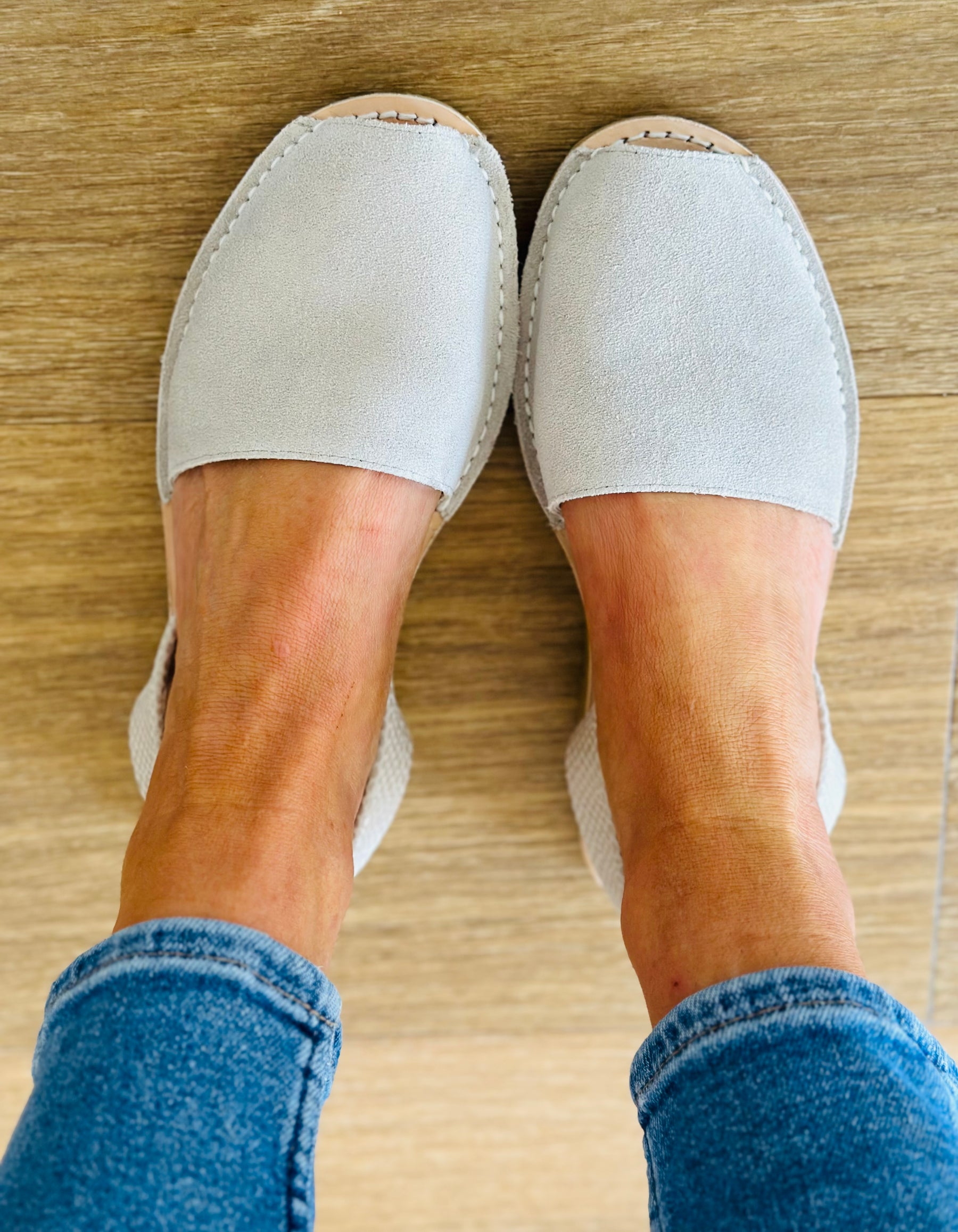 Cloud Dancer Suede Avarcas