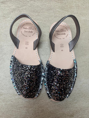Sample Sale gunmetal sequins size 39